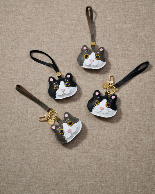 BRITISH SHORTHAIR CAT CHARM – GRAY MUSE EDITION