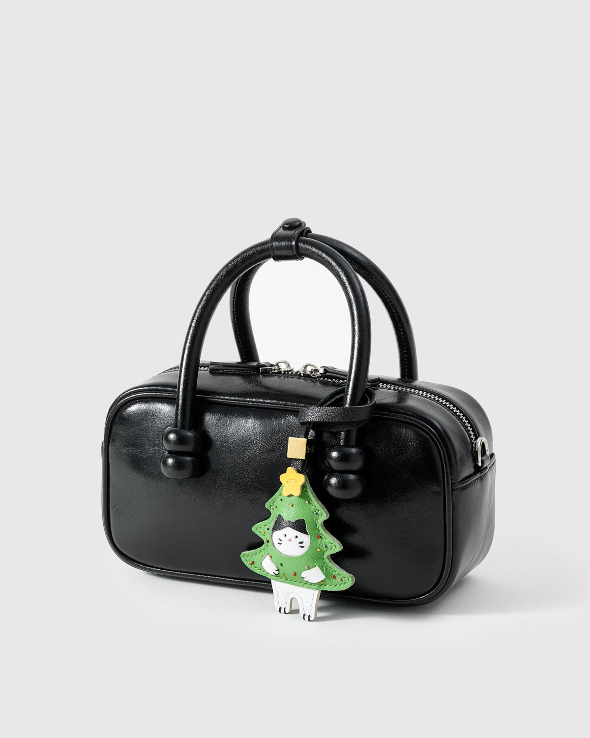 KITTEN IN CHRISTMAS TREE CHARM