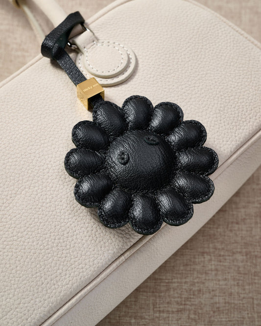 PLAIN NIGHT FLOWER CHARM