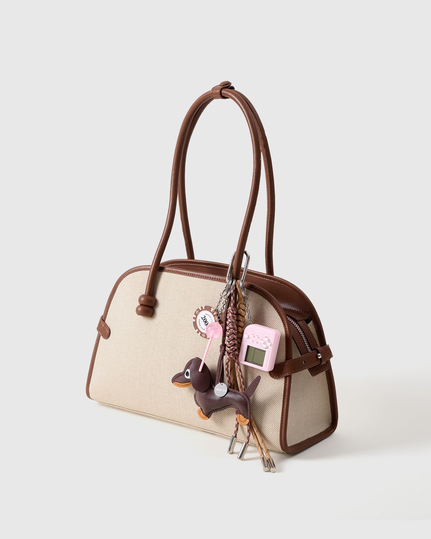 FAMOUSE DACHSHUND™ MOCHA STACK CHARM