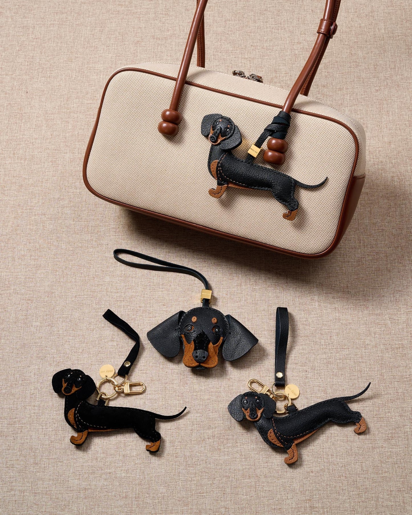 LONG DASH DACHSHUND CHARM