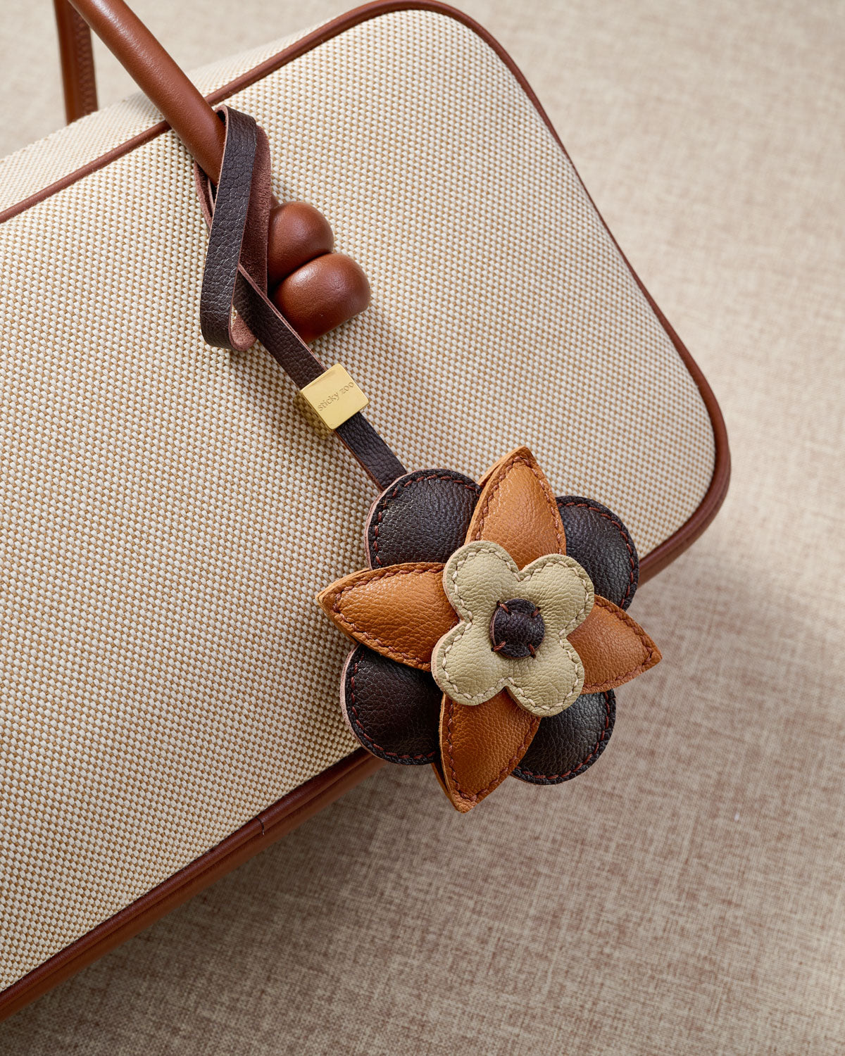 PETAL ESPRESSO CHARM