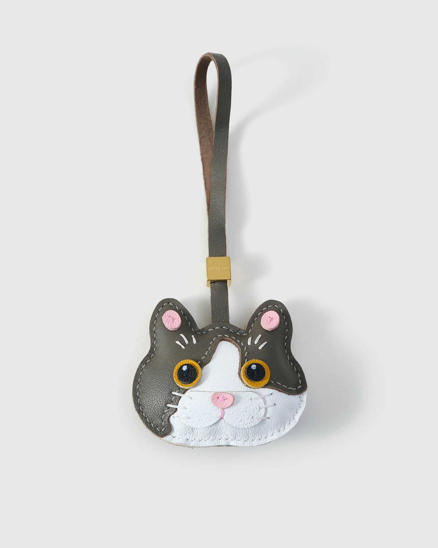 BRITISH SHORTHAIR CAT CHARM – GRAY MUSE EDITION