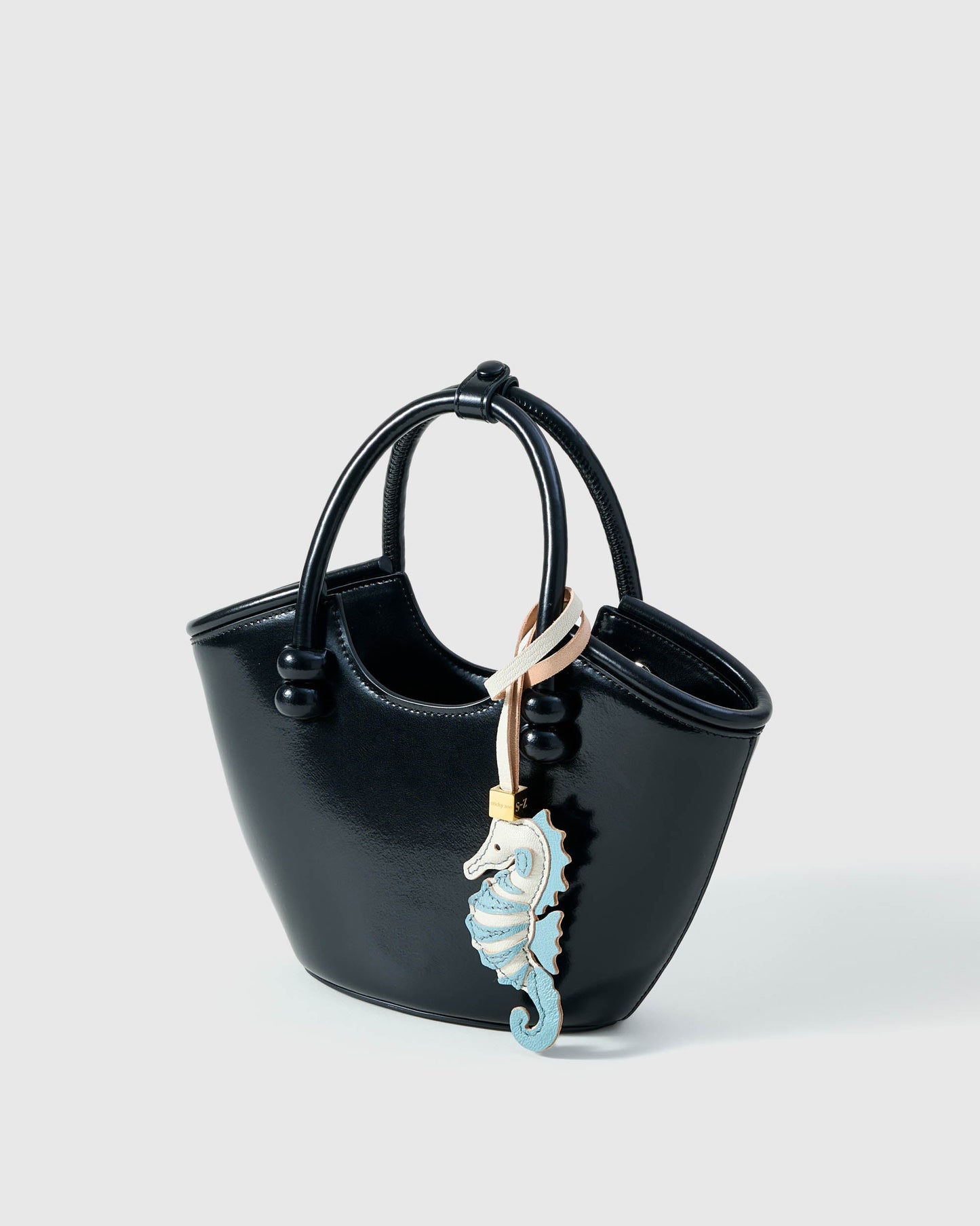 SEAHORSE WAVE WIGGLE CHARM