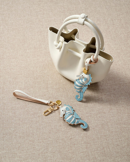 SEAHORSE WAVE WIGGLE CHARM