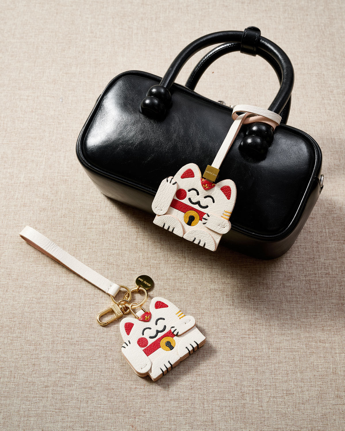 MANEKI NEKO CAT CHARM