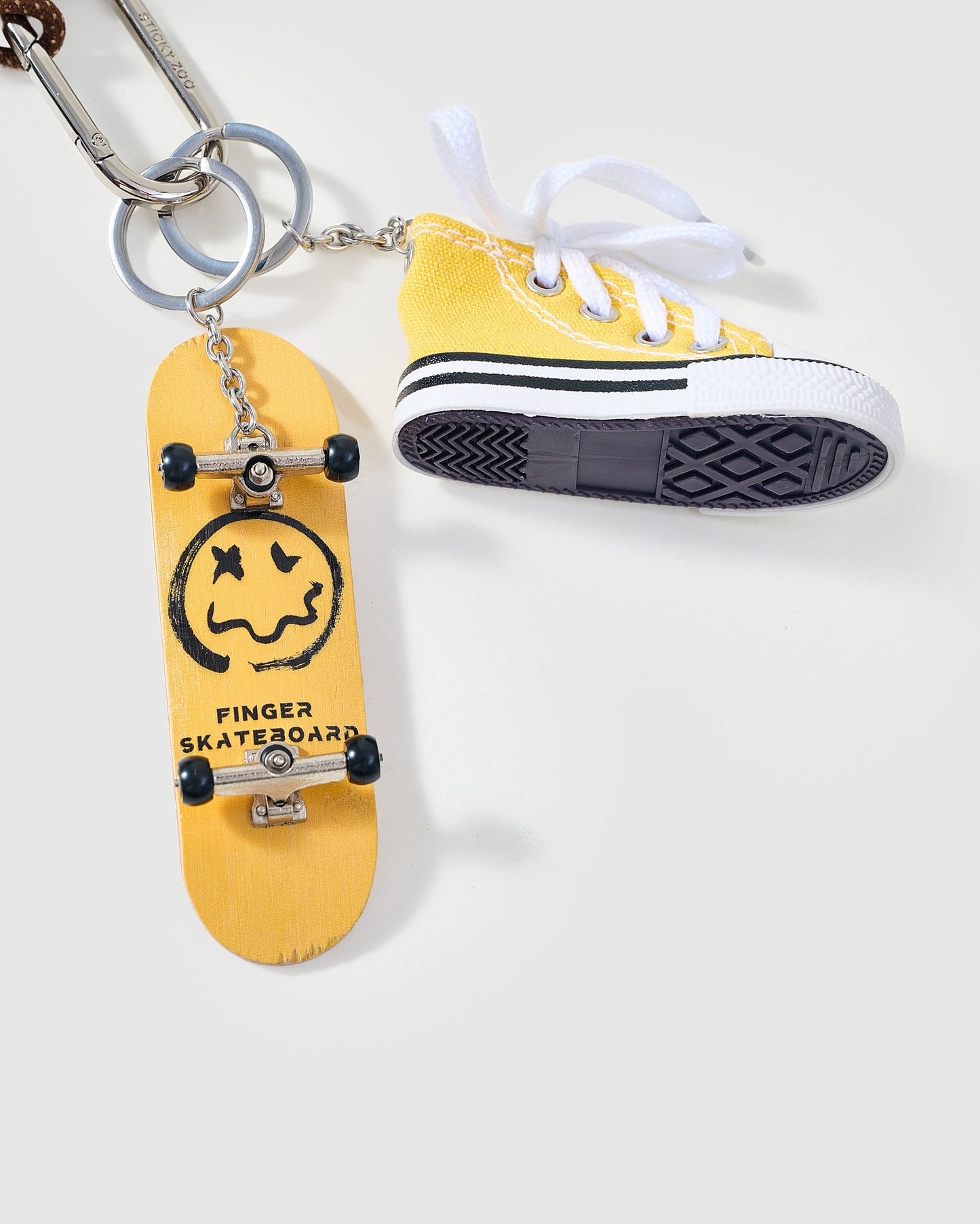 MIDNIGHT CAT SKATE STACK CHARM