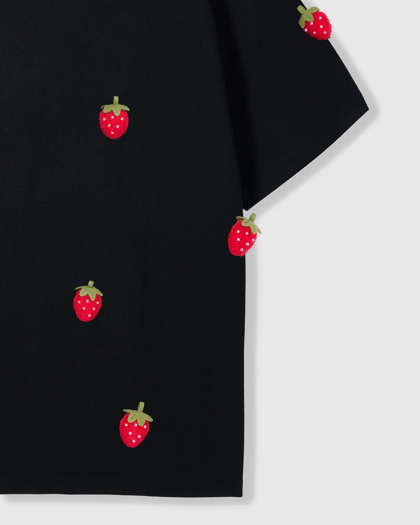 STRAWBERRY T-SHIRT