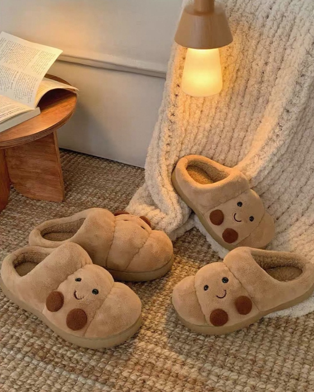 CROISSANT SLIPPERS