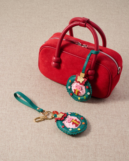 THE HOLIDAY PIGGY CHARM