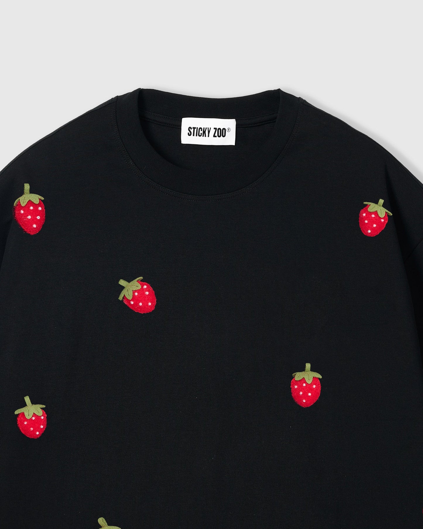 STRAWBERRY T-SHIRT