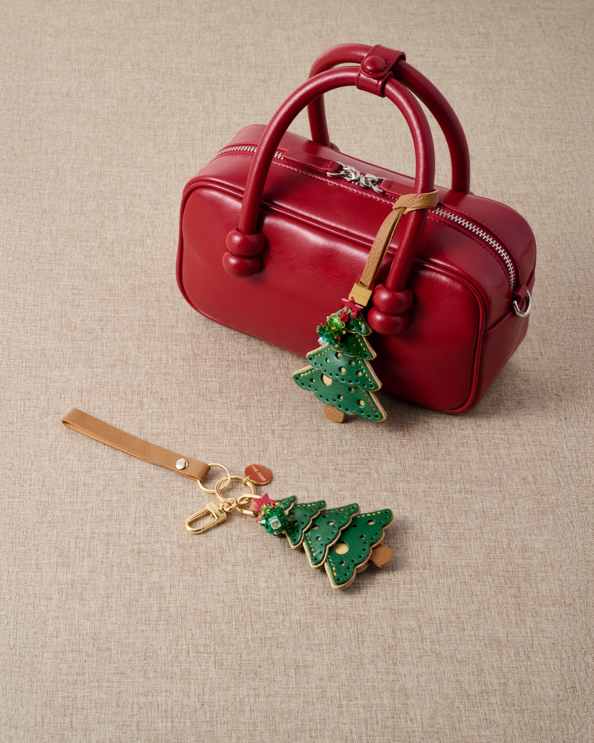 THE HOLIDAY TREE CHARM