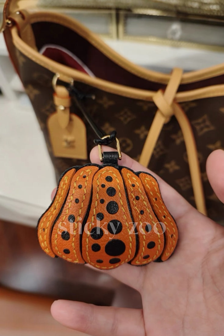 PUMPKIN CHARM